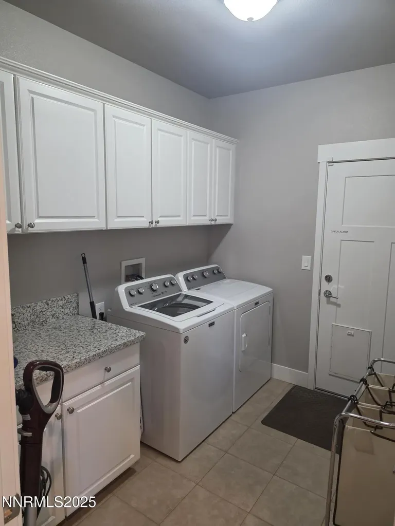 1145 Cheatgrass Dayton NV 89403