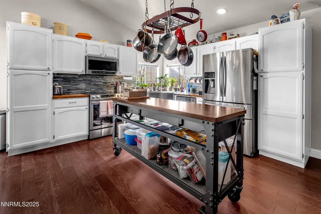 1077 Deena Fallon NV 89406