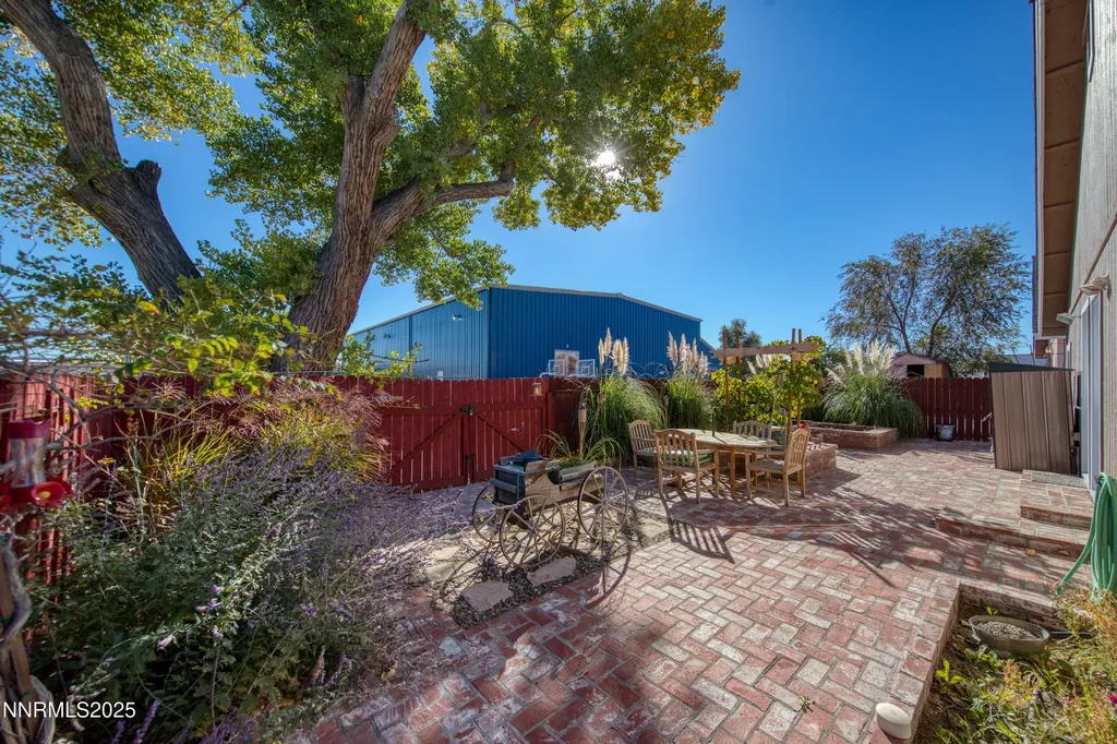 1077 Deena Fallon NV 89406