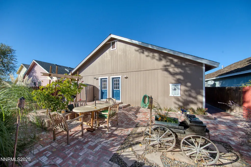 1077 Deena Fallon NV 89406