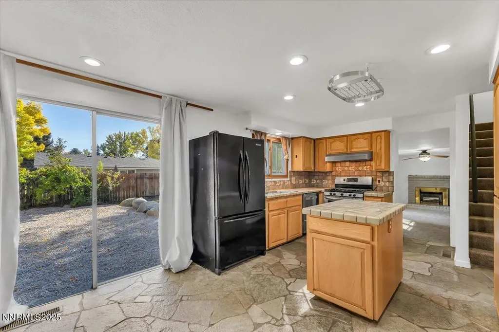 7300 Gemstone Reno NV 89511