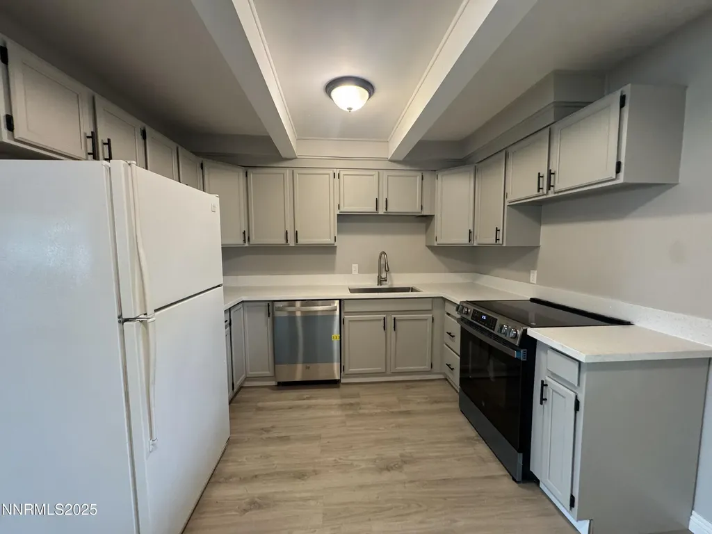 125 English Hawthorne NV 89415