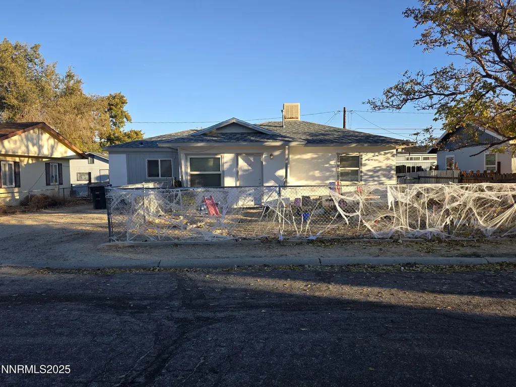 107 English Hawthorne NV 89415