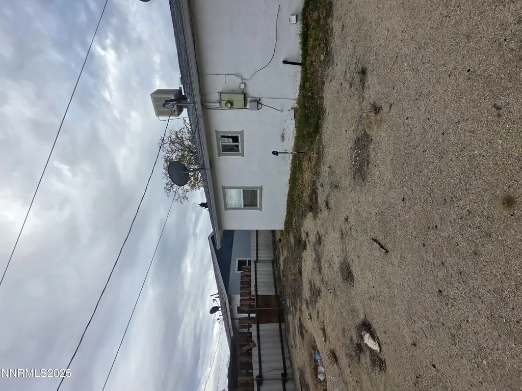 107 English Hawthorne NV 89415