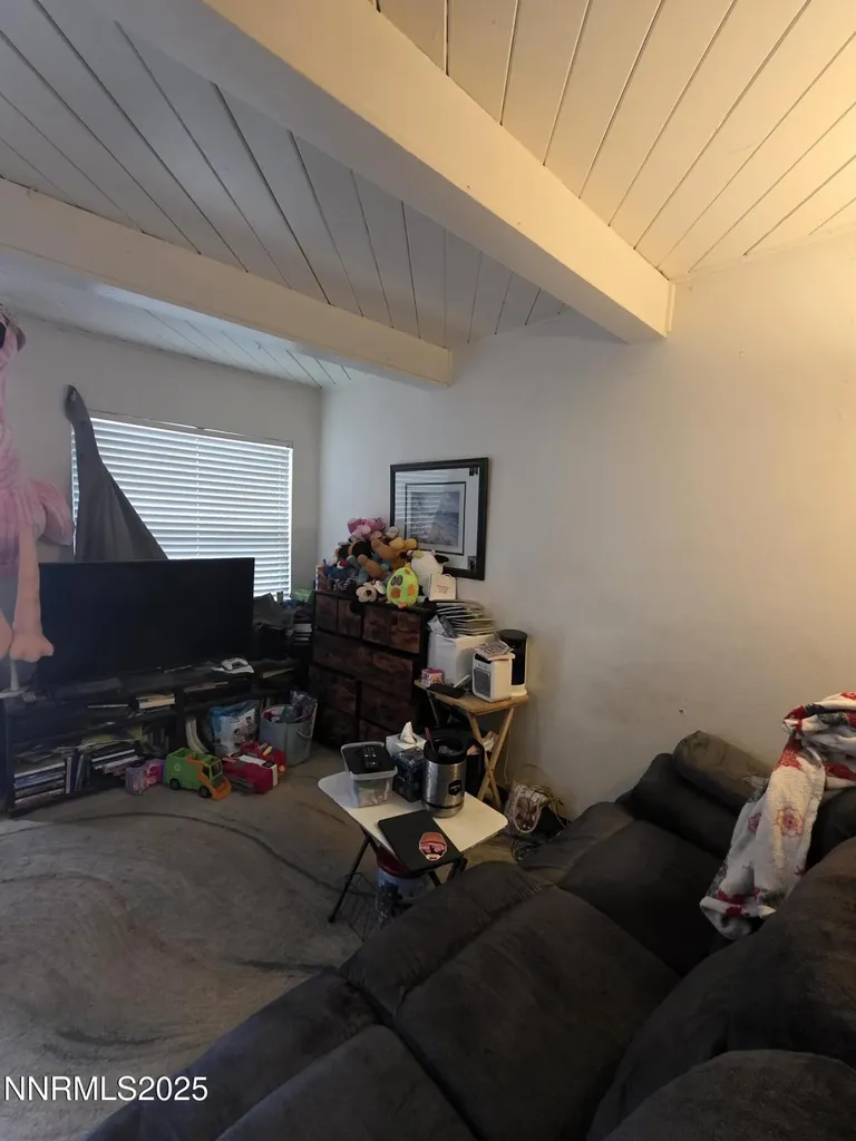 107 English Hawthorne NV 89415