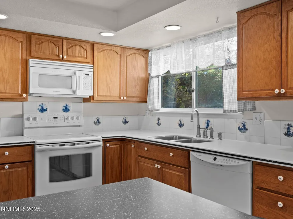 2541 Brentwood Carson City NV 89701