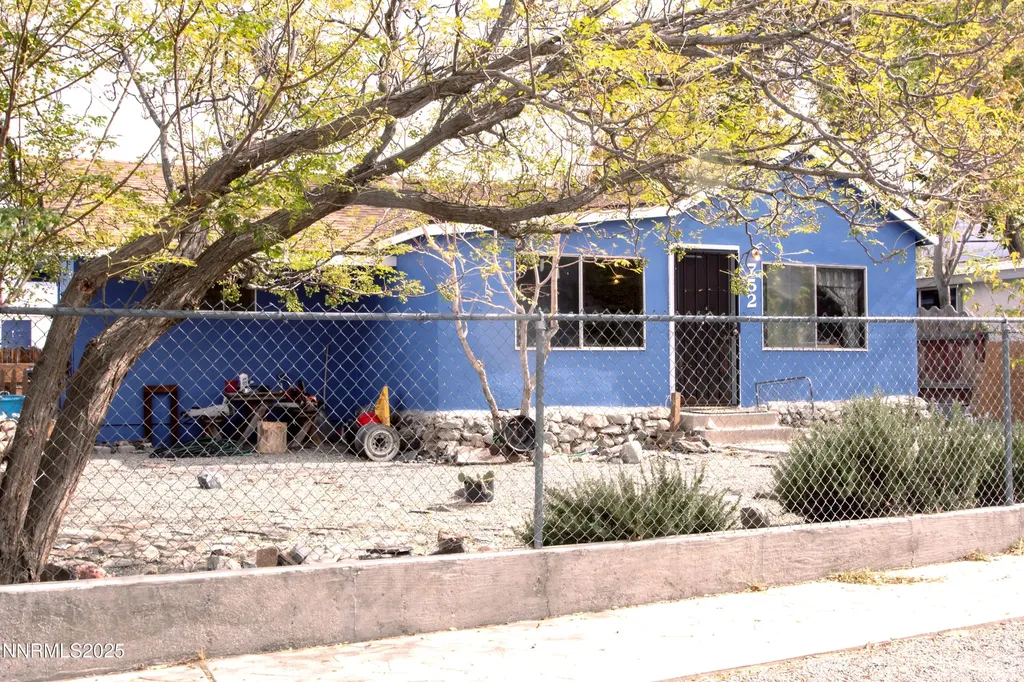 752 D Hawthorne NV 89415