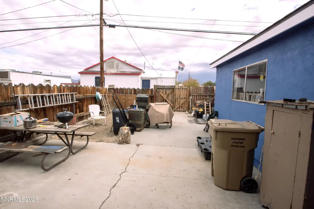 752 D Hawthorne NV 89415