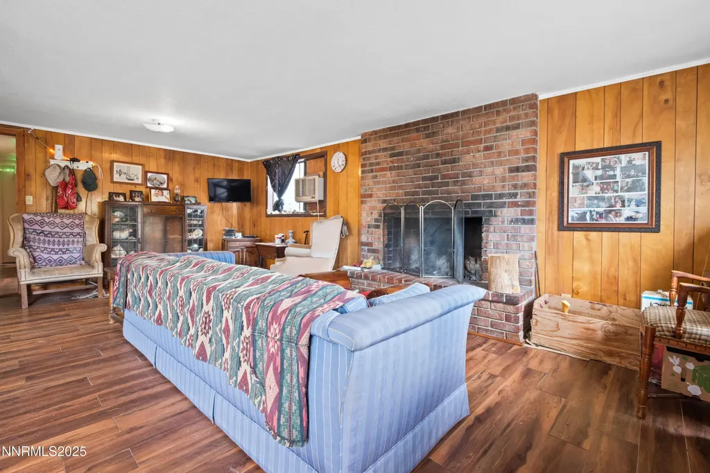 752 D Hawthorne NV 89415