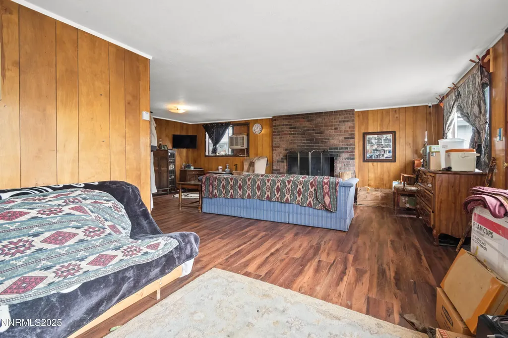 752 D Hawthorne NV 89415