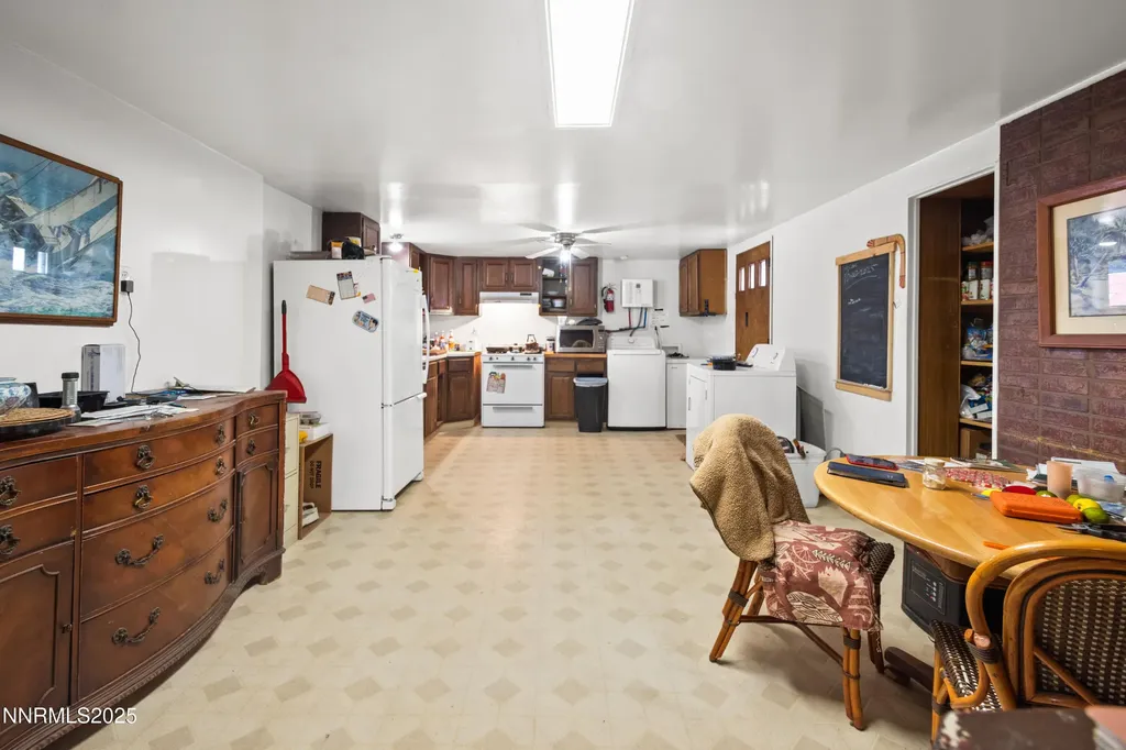 752 D Hawthorne NV 89415