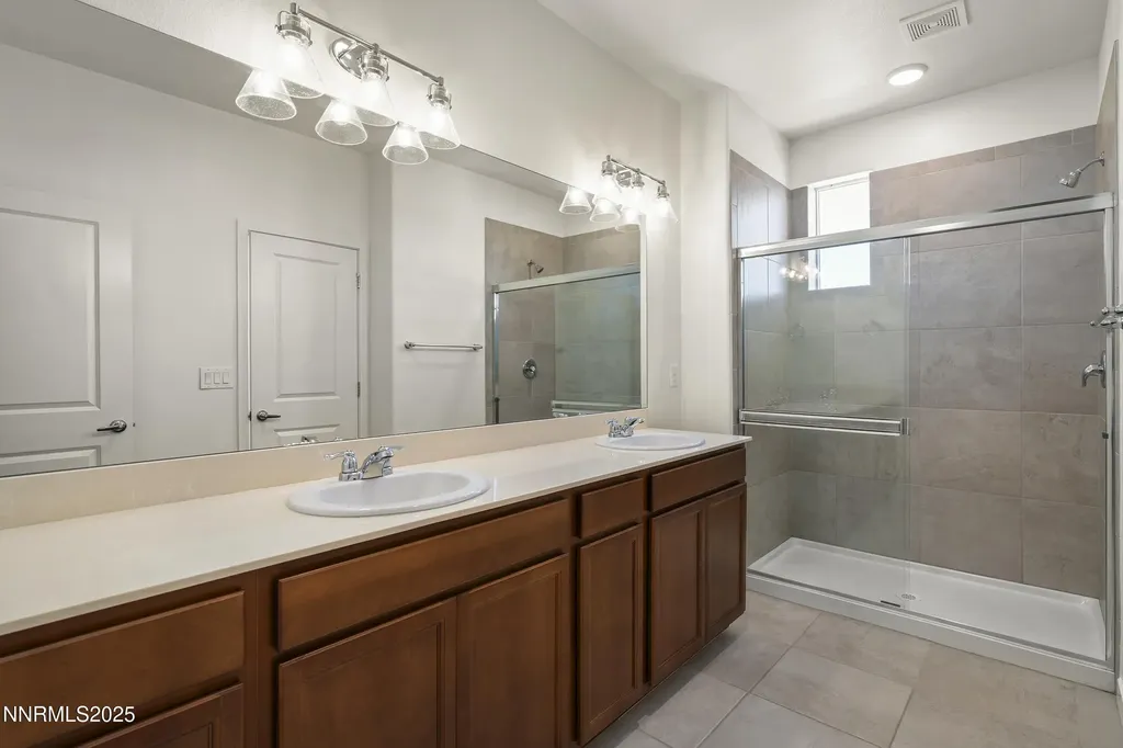 5013 Cavestone Sun Valley NV 89433