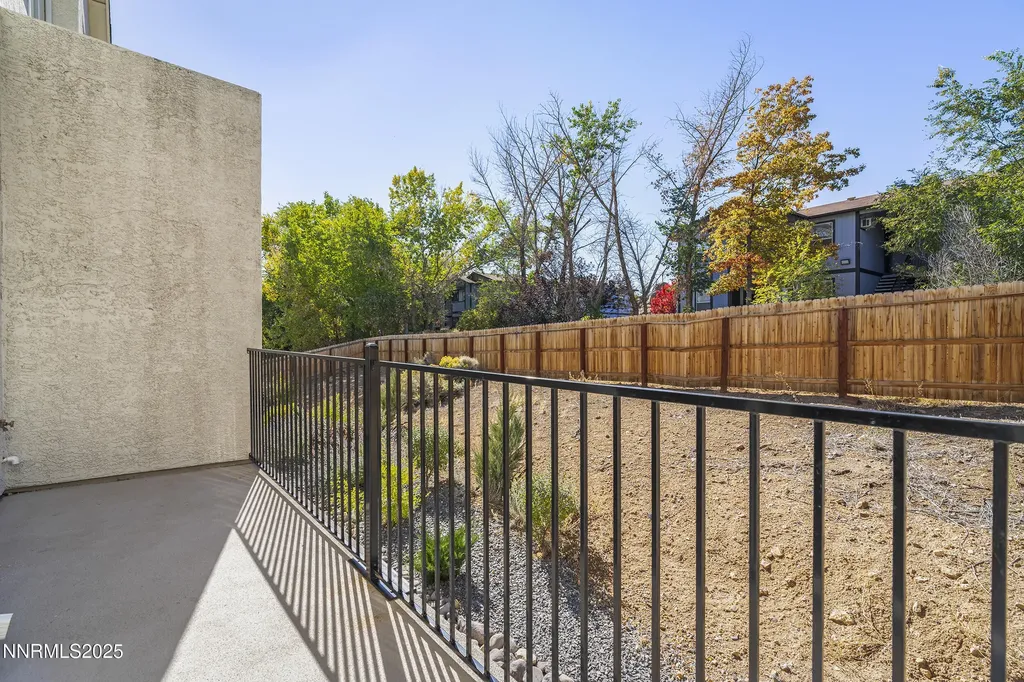 5013 Cavestone Sun Valley NV 89433