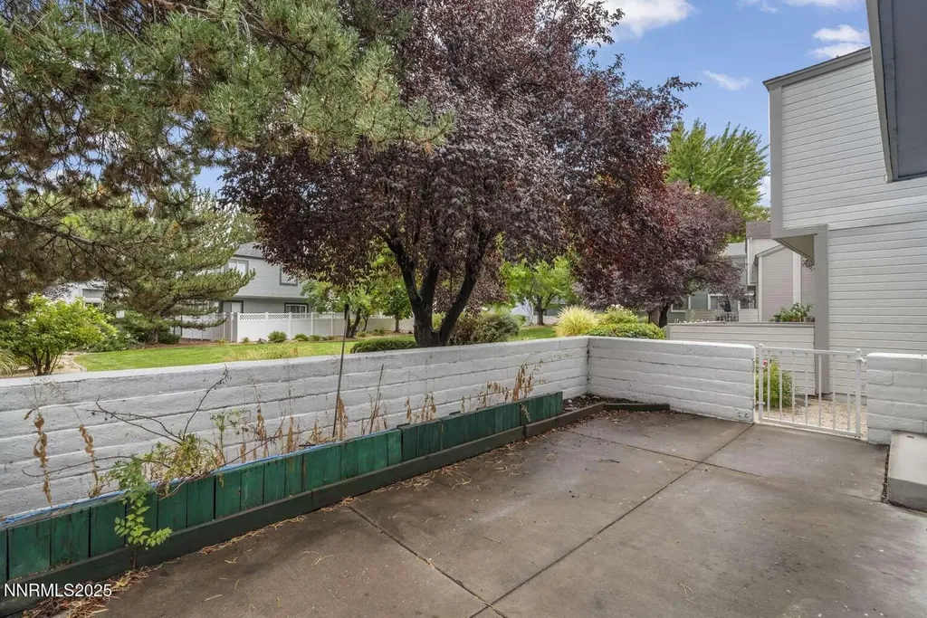 7530 Whimbleton Reno NV 89511