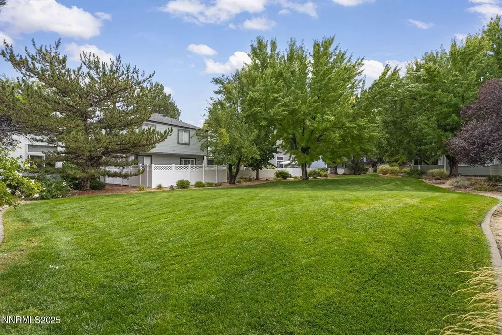 7530 Whimbleton Reno NV 89511