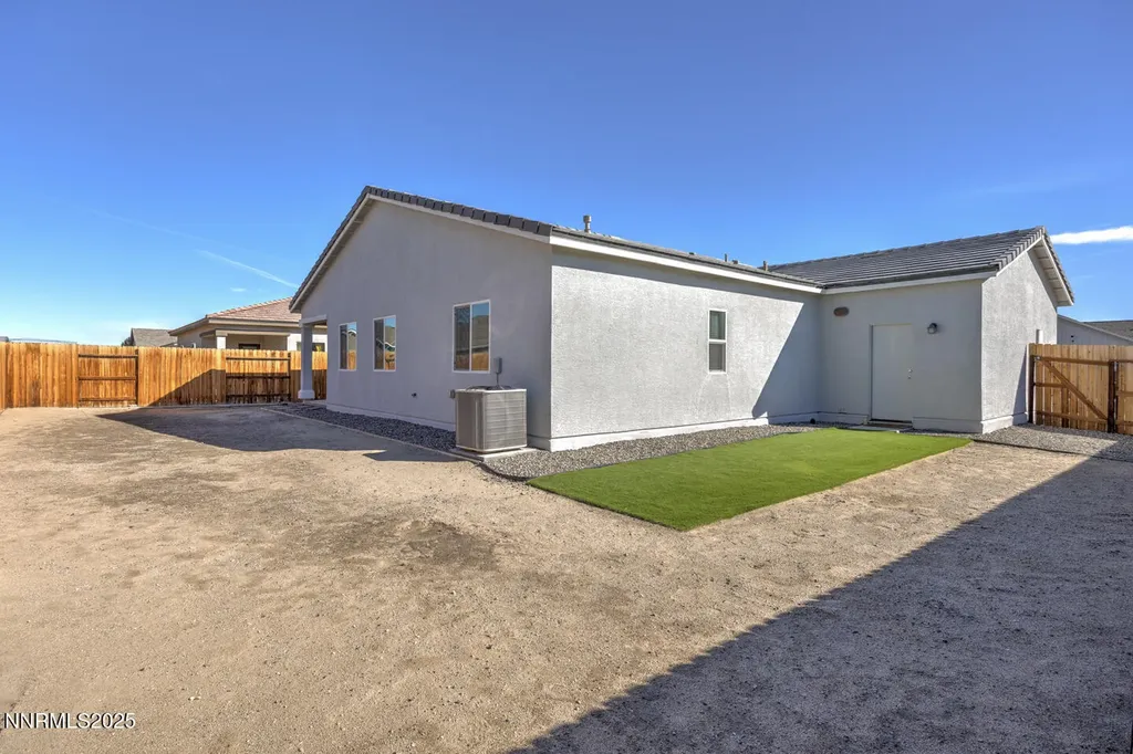 775 Karry Fallon NV 89406