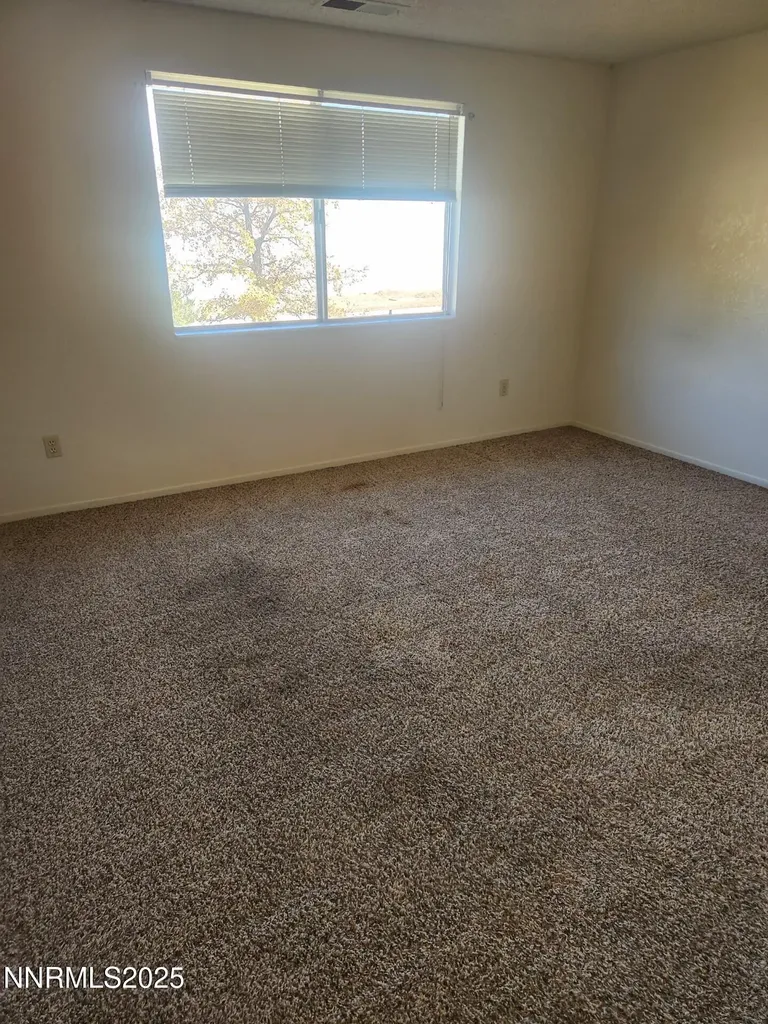 7663 Crystal Shores Reno NV 89506