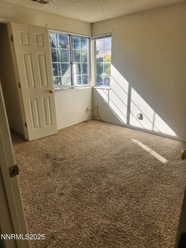 7663 Crystal Shores Reno NV 89506