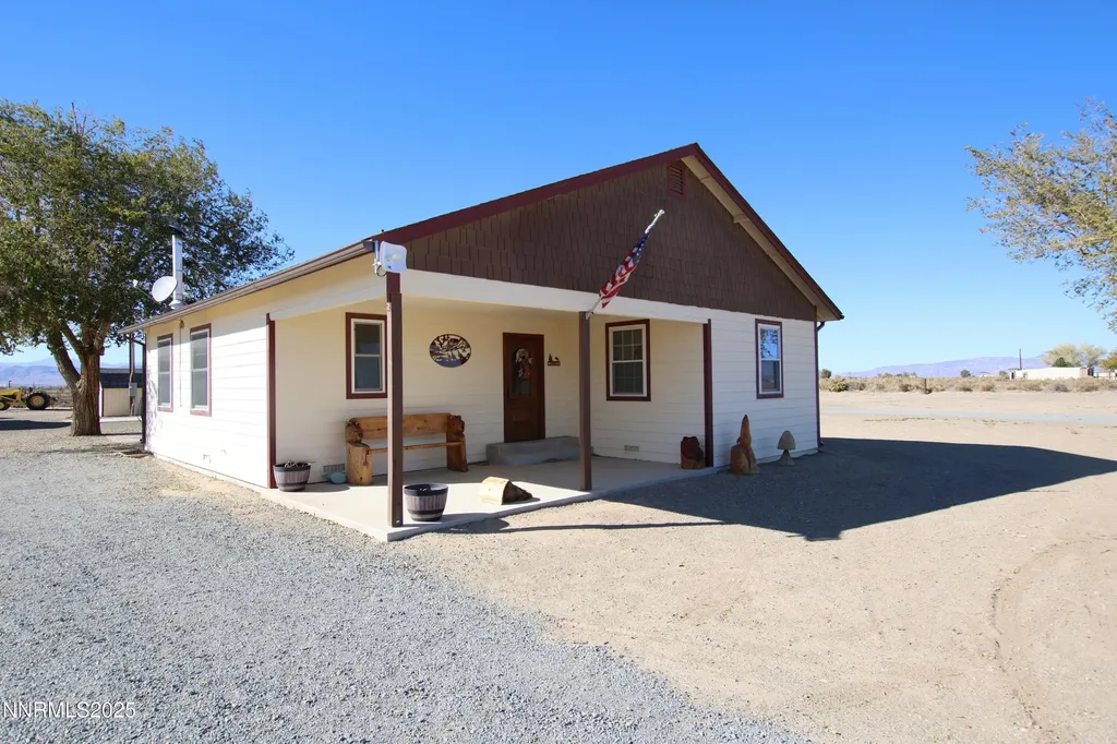 15 Brown Yerington NV 89447