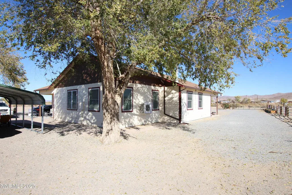 15 Brown Yerington NV 89447