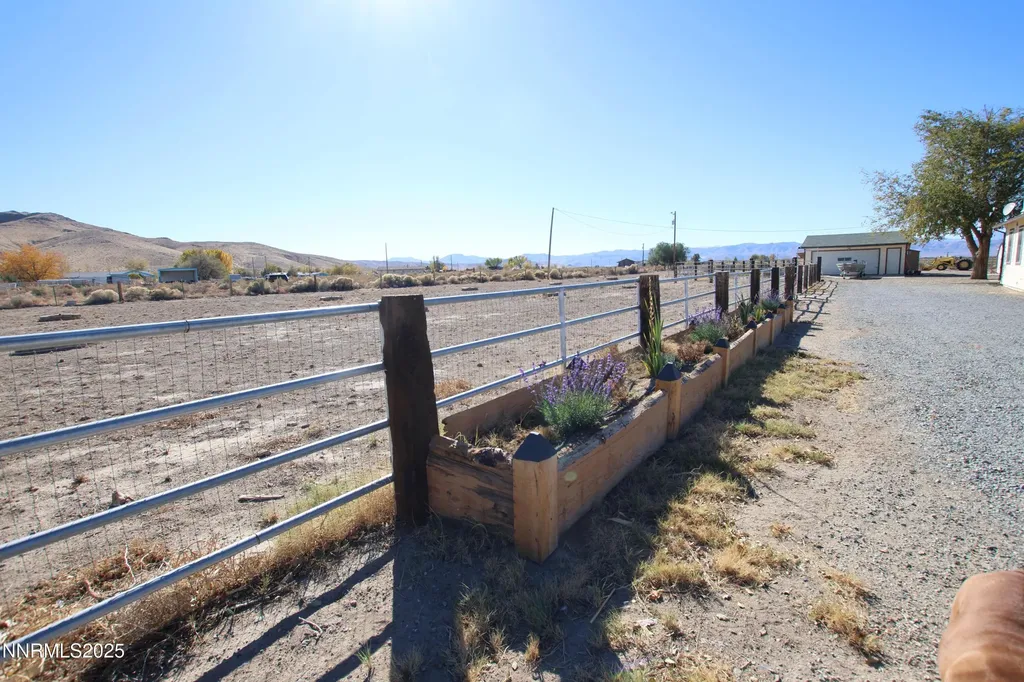 15 Brown Yerington NV 89447