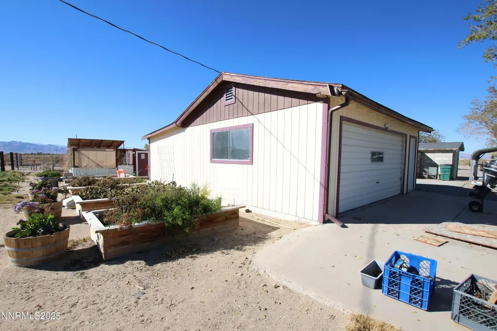 15 Brown Yerington NV 89447