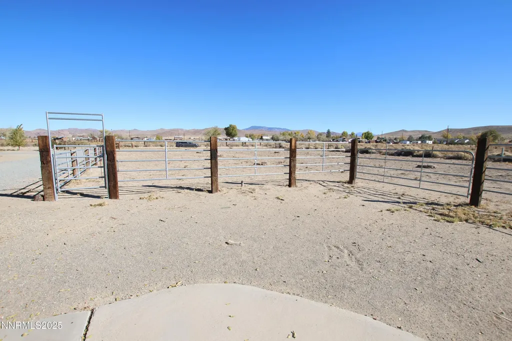 15 Brown Yerington NV 89447
