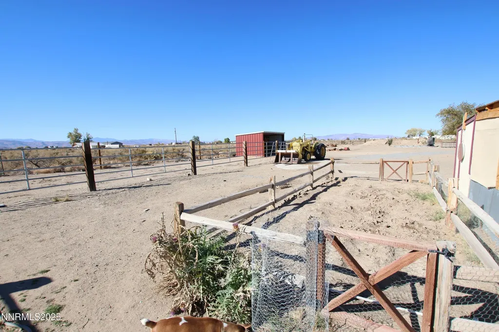 15 Brown Yerington NV 89447