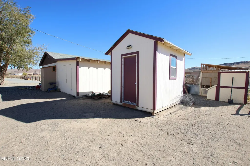 15 Brown Yerington NV 89447