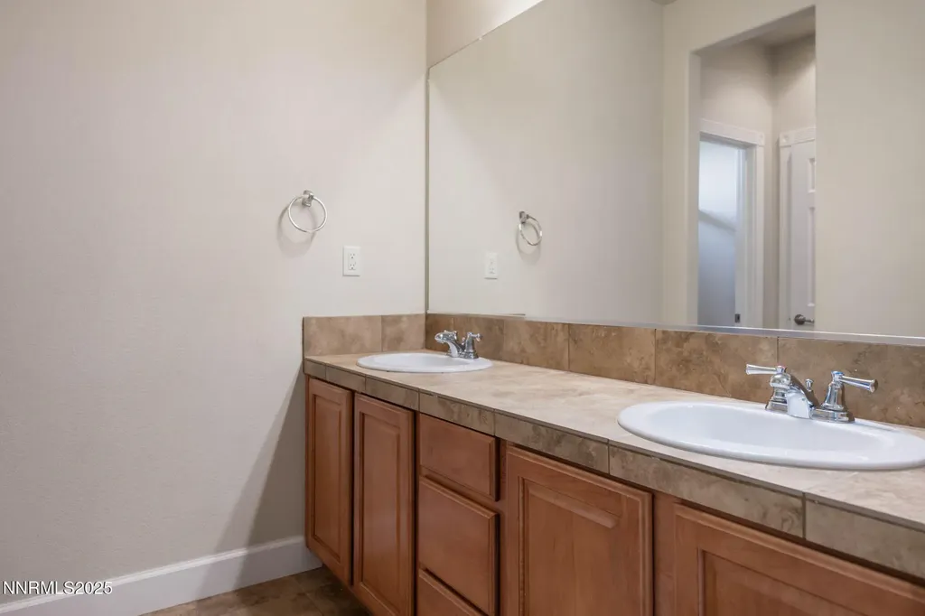 550 Stonehaven Dayton NV 89403