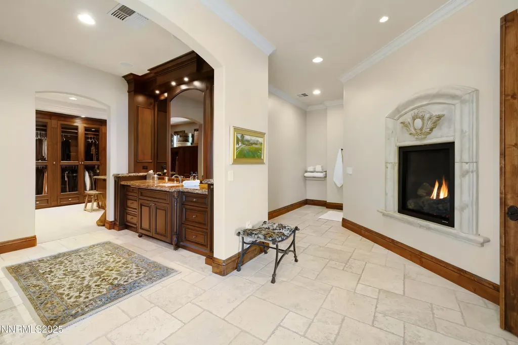 5775 Lausanne Reno NV 89511