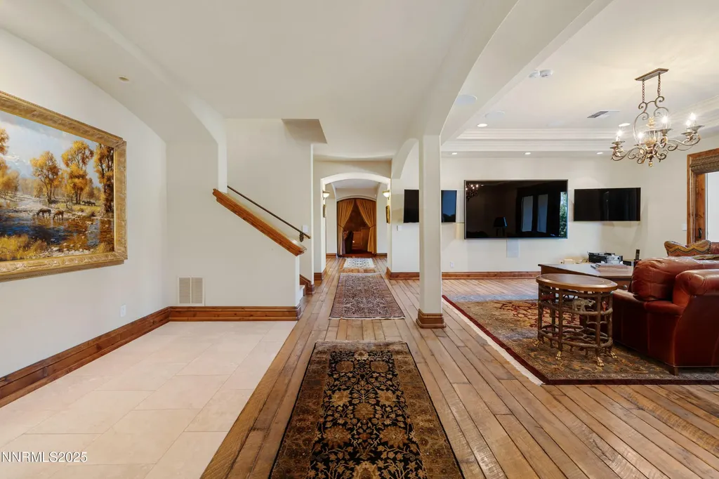 5775 Lausanne Reno NV 89511
