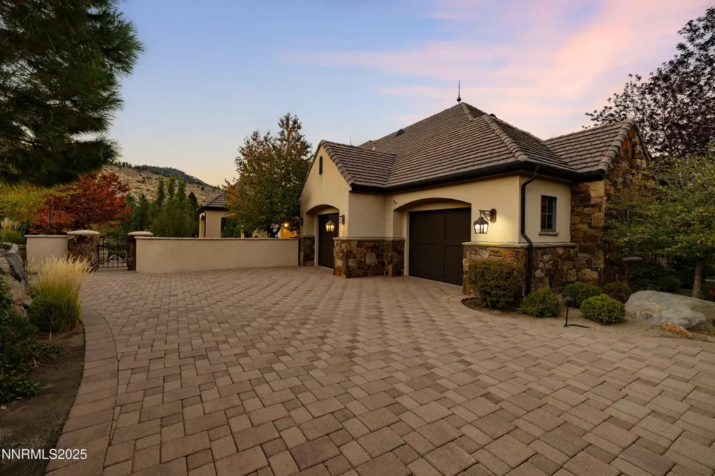 5775 Lausanne Reno NV 89511
