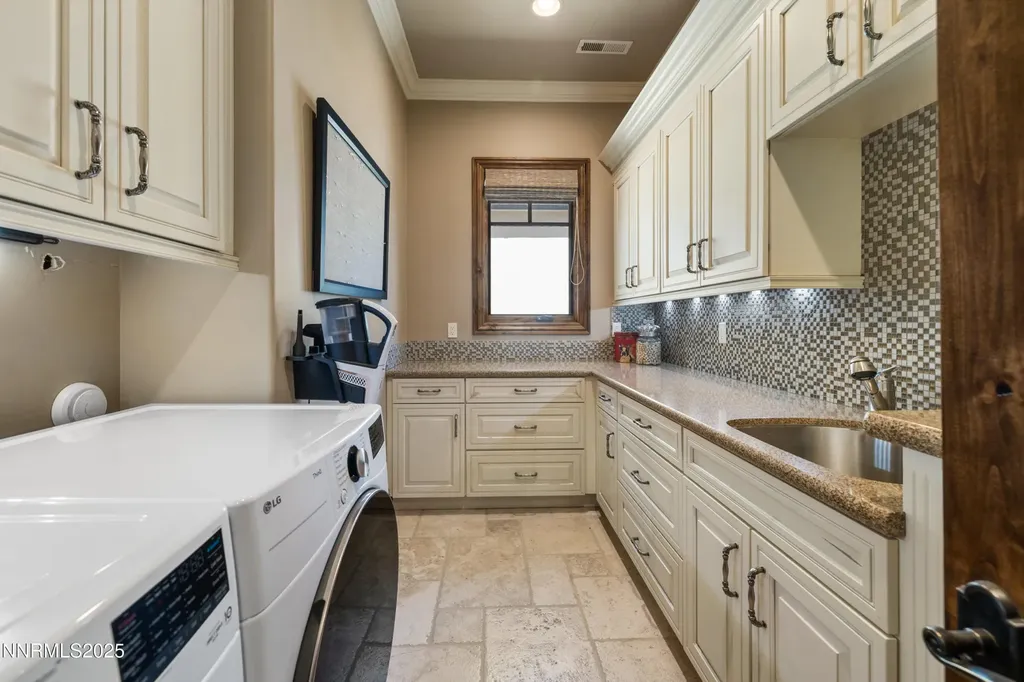 5775 Lausanne Reno NV 89511