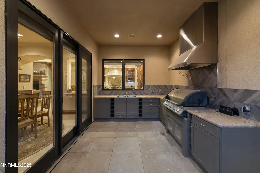 5775 Lausanne Reno NV 89511