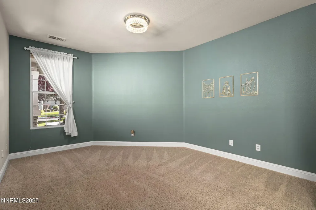 10145 Donner Peak Reno NV 89521