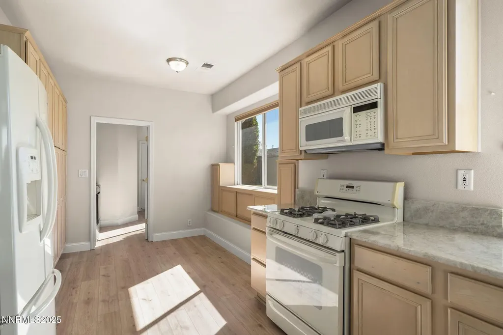 10145 Donner Peak Reno NV 89521