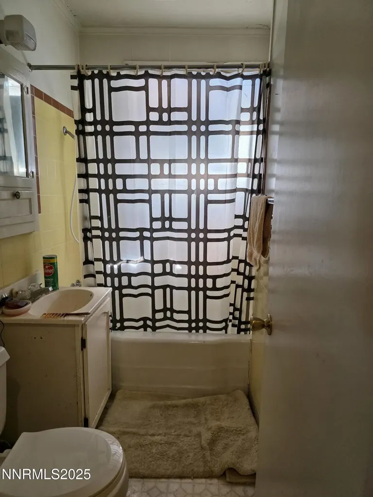 306 6th Hawthorne NV 89415