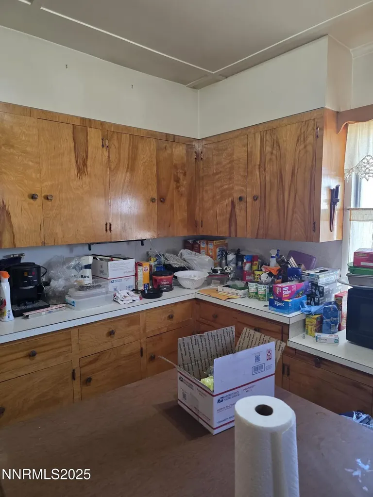 306 6th Hawthorne NV 89415