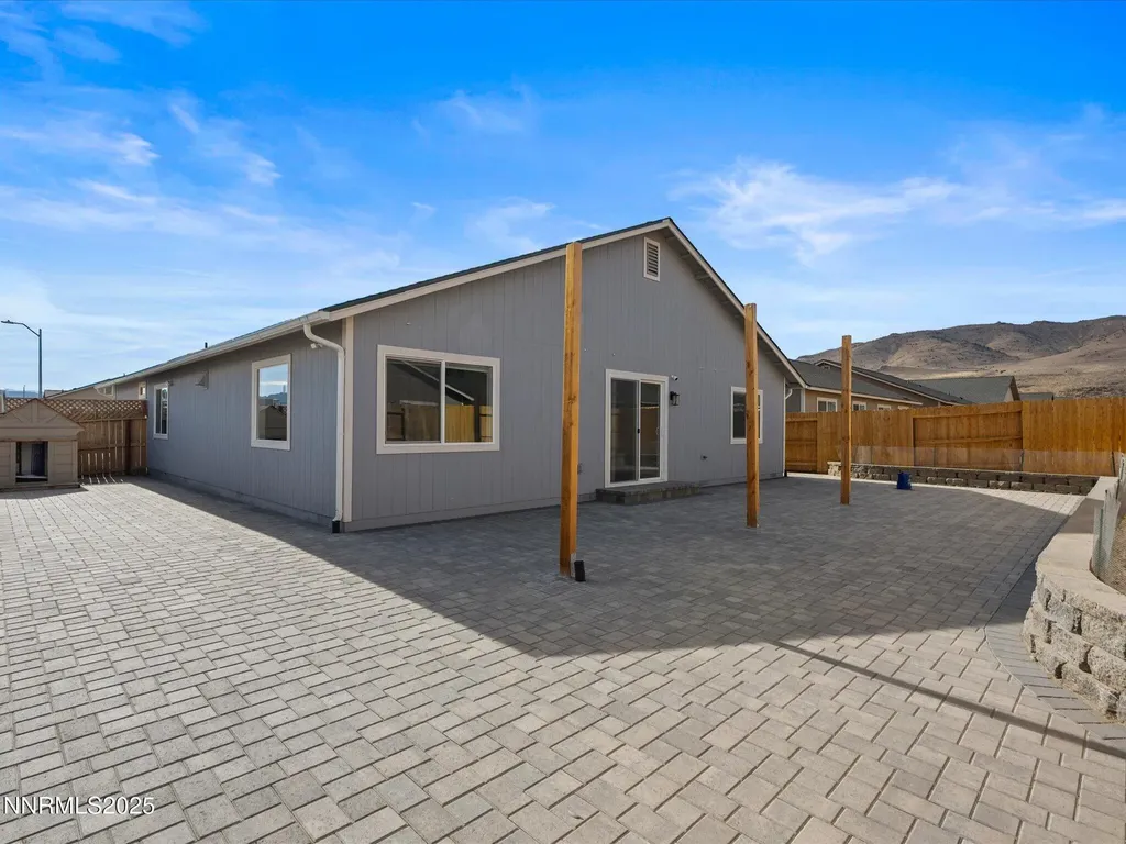 214 Green Dayton NV 89403
