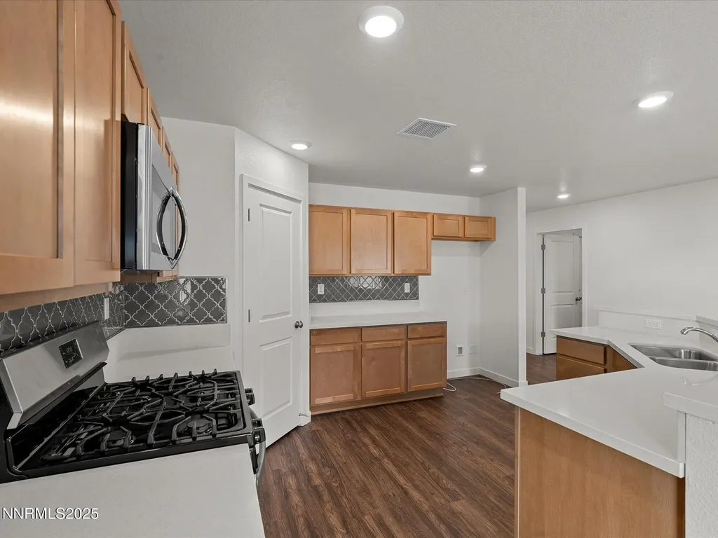 214 Green Dayton NV 89403