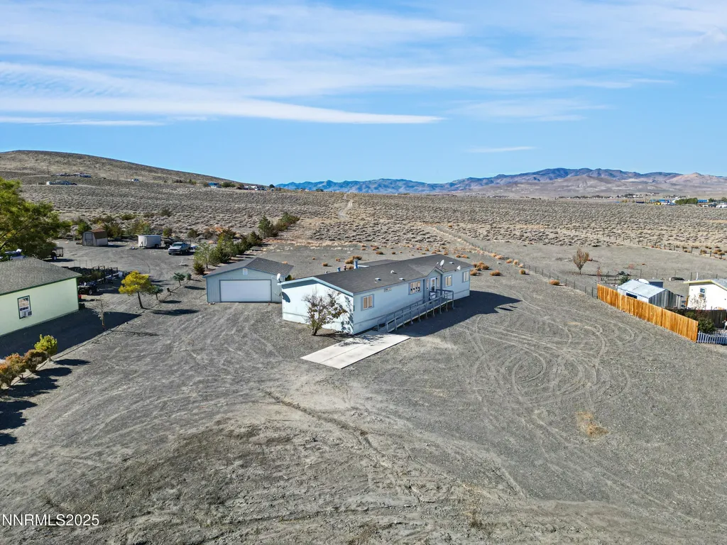 4745 Skyline Silver Springs NV 89429
