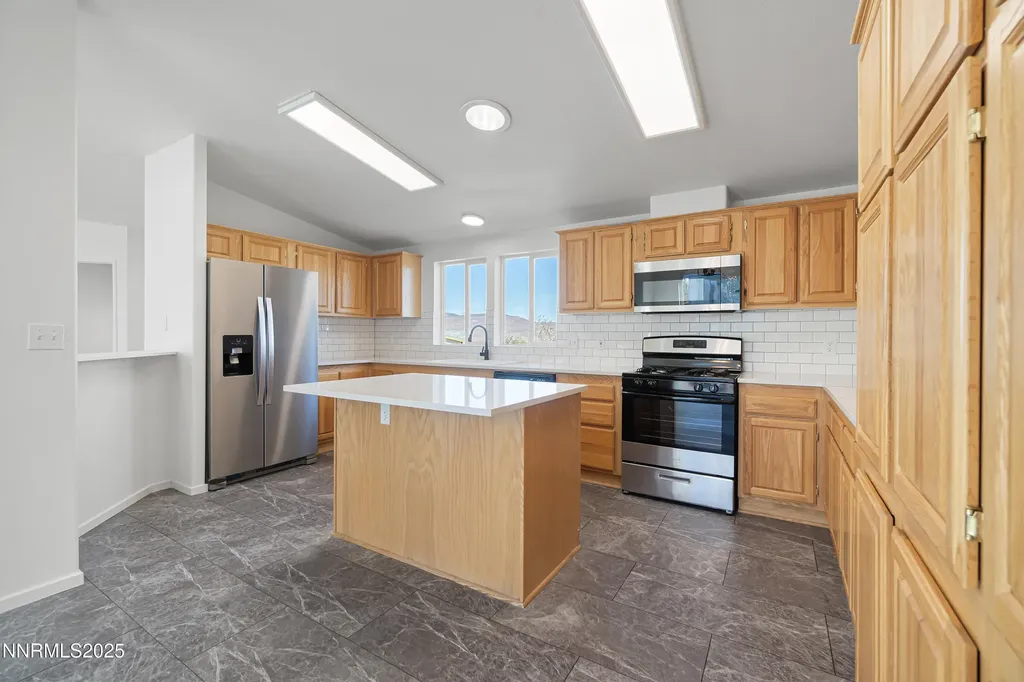4745 Skyline Silver Springs NV 89429