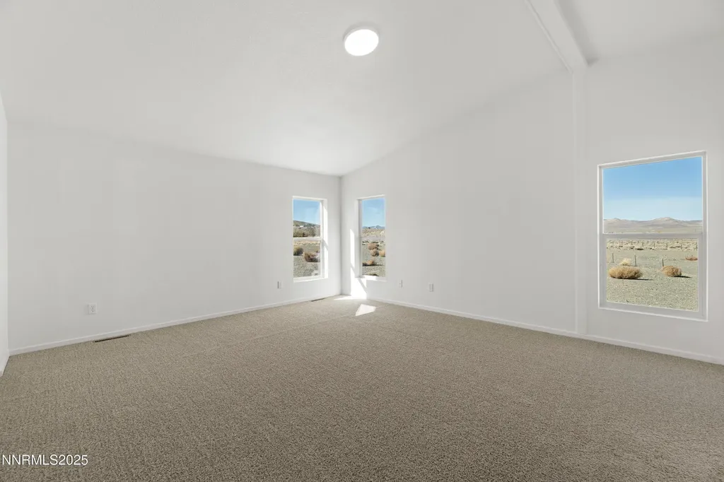 4745 Skyline Silver Springs NV 89429