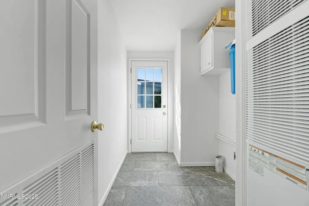 4745 Skyline Silver Springs NV 89429