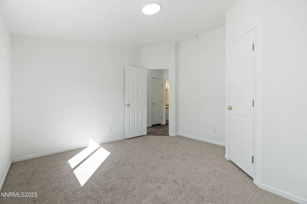4745 Skyline Silver Springs NV 89429