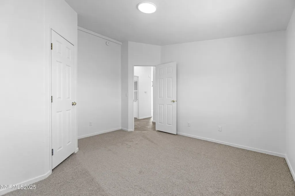 4745 Skyline Silver Springs NV 89429