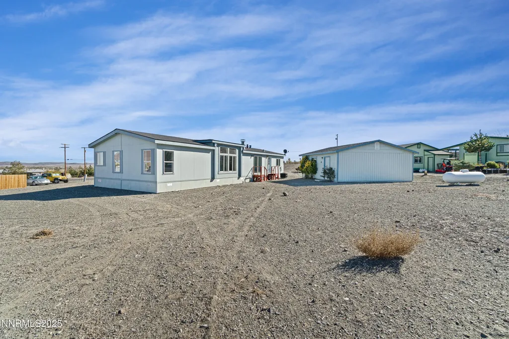 4745 Skyline Silver Springs NV 89429