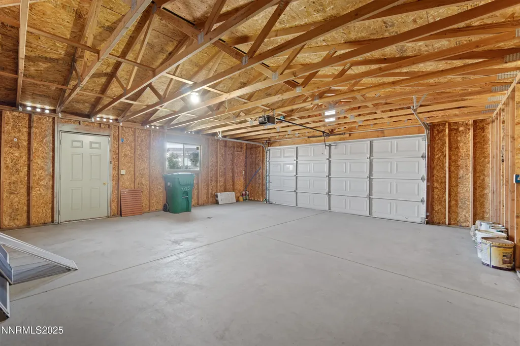 4745 Skyline Silver Springs NV 89429