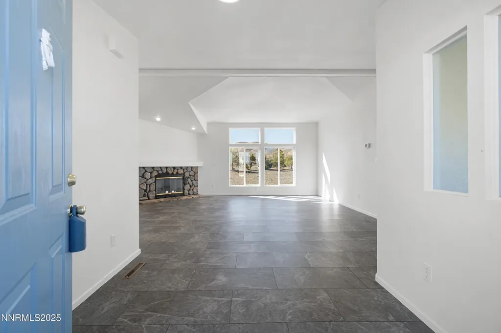 4745 Skyline Silver Springs NV 89429